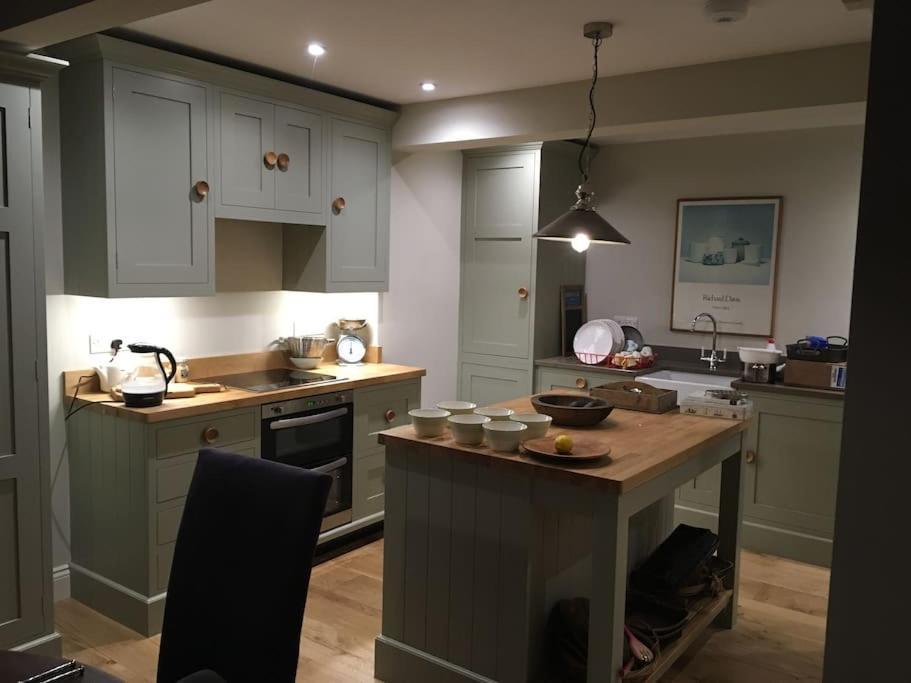 St Anthony'S, Bright Perkily Decorated 3 Bedroom House Ampleforth Экстерьер фото