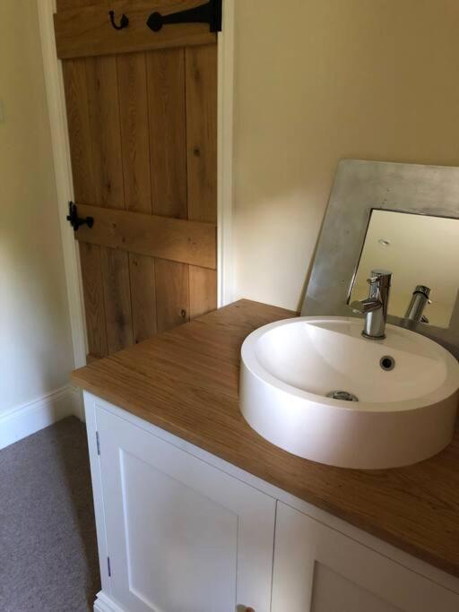St Anthony'S, Bright Perkily Decorated 3 Bedroom House Ampleforth Экстерьер фото