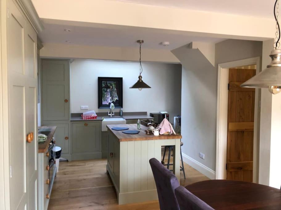 St Anthony'S, Bright Perkily Decorated 3 Bedroom House Ampleforth Экстерьер фото